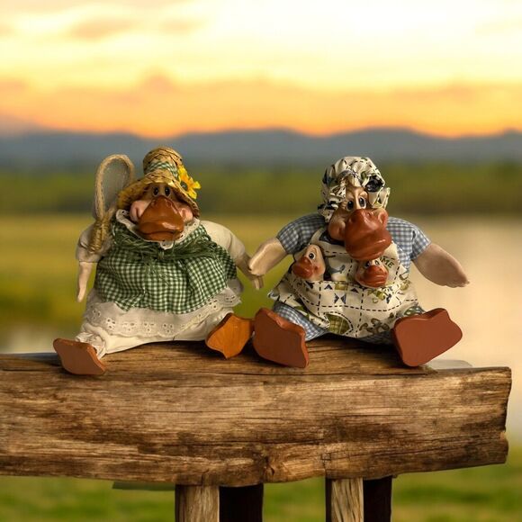 Vintage 2 x country folks Russ Berrie Duck Darla Fishing Momma With Babies - Picture 1 of 8